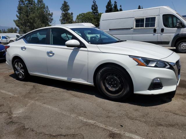 1N4BL4BV7KC131255 - 2019 NISSAN ALTIMA S WHITE photo 4