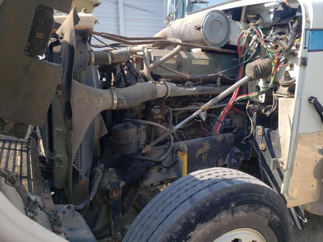 1FUJF6CG74DN44307 - 2004 FREIGHTLINER CONVENTION CLASSIC 120 Սպիտակ լուսանկար 7