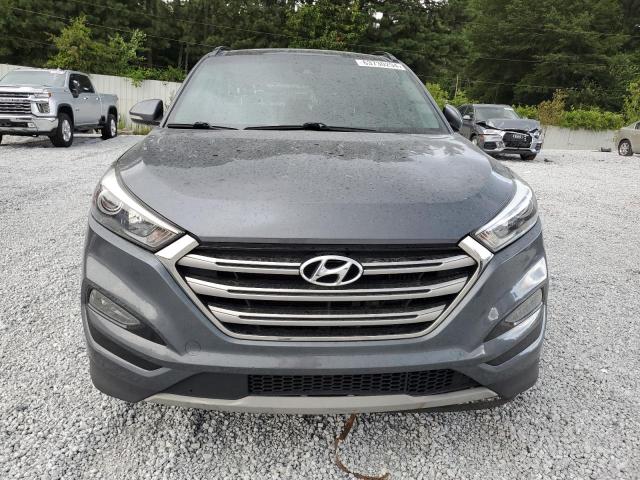 KM8J33A2XHU417543 - 2017 HYUNDAI TUCSON LIMITED GRAY photo 5