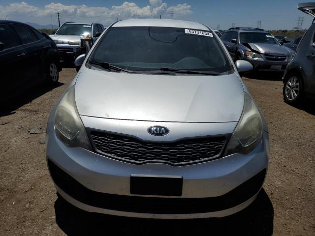 KNADM4A37F6438877 - 2015 KIA RIO LX SILVER photo 5