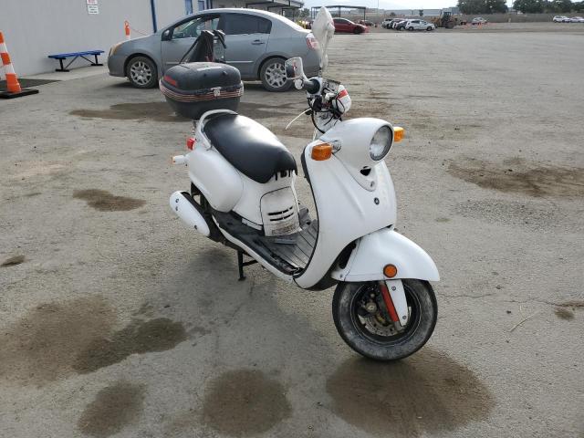 LPRSE13Y37A501190 - 2007 YAMAHA YJ125 WHITE photo 1