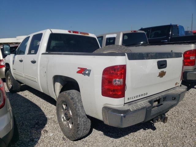 1GC1KXCG6DF235392 - 2013 CHEVROLET SILVERADO K2500 HEAVY DUTY LT WHITE photo 2