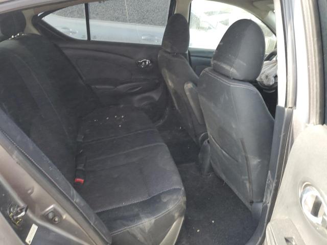 3N1CN7AP4GL890229 - 2016 NISSAN VERSA S ნაცრისფერი ფოტო 11