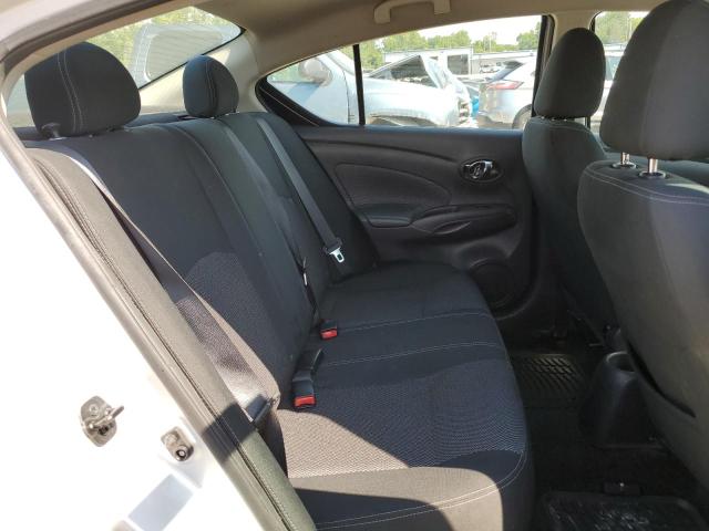 3N1CN7AP0KL845068 - 2019 NISSAN VERSA S Argent photo 10