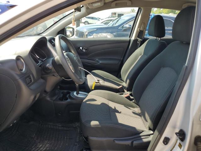 3N1CN7AP0KL845068 - 2019 NISSAN VERSA S Argent photo 7