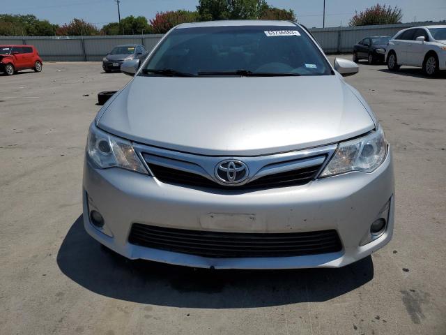 4T1BK1FK8EU551824 - 2014 TOYOTA CAMRY SE SILVER photo 5