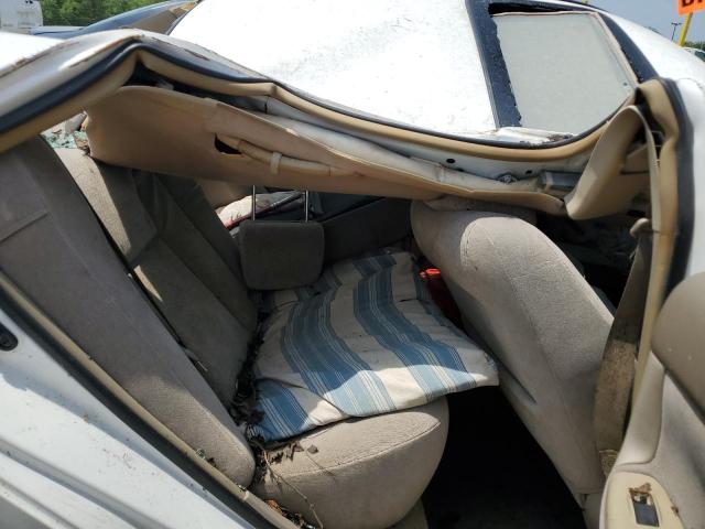 4T1BE30K73U201836 - 2003 TOYOTA CAMRY LE WHITE photo 10