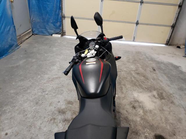 MLHNC5102M5700312 - 2021 HONDA CBR300 R BLACK photo 5