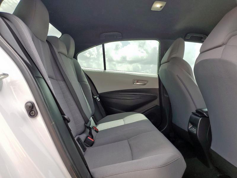 JTDBCMFE7R3062520 - 2024 TOYOTA COROLLA LE WHITE photo 10