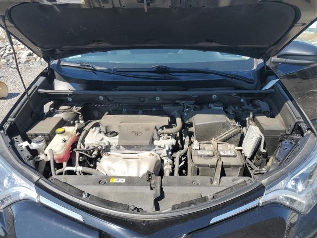2T3BFREVXJW853972 - 2018 TOYOTA RAV4 LE BLACK photo 12