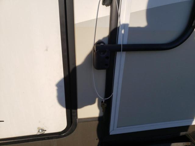 4YDT31122C1532548 - 2012 KEYSTONE SPRINTER TWO TONE photo 5