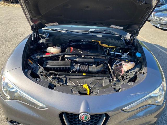 ZASFAKPN0J7B79418 - 2018 ALFA ROMEO STELVIO SPORT Grau Foto 8