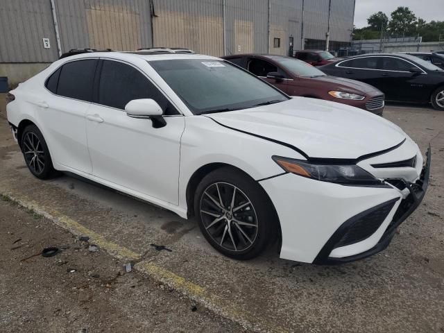 4T1G11AK2PU170330 - 2023 TOYOTA CAMRY SE NIGHT SHADE WHITE photo 4