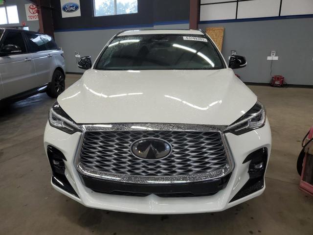 3PCAJ5J31NF101676 - 2022 INFINITI QX55 LUXE WHITE photo 5