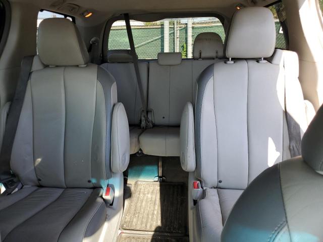 5TDDK3DC6DS067383 - 2013 TOYOTA SIENNA XLE 银色 照片 10