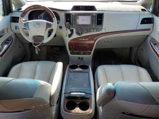 5TDDK3DC6DS067383 - 2013 TOYOTA SIENNA XLE 银色 照片 8