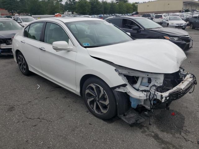 1HGCR2F71GA235435 - 2016 HONDA ACCORD EX WHITE photo 4