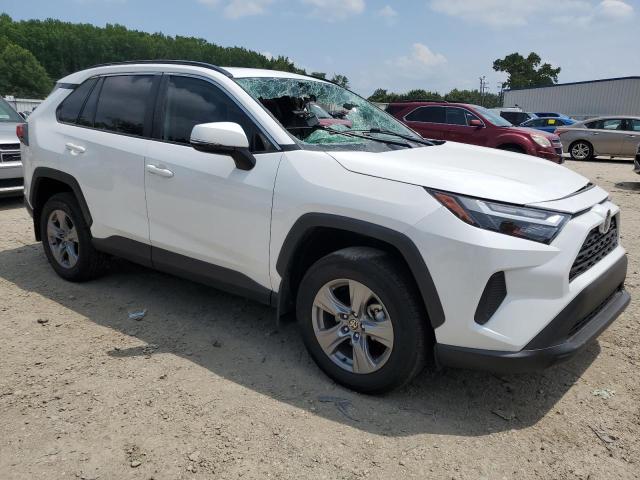 2T3W1RFV9RW336656 - 2024 TOYOTA RAV4 XLE 白色 照片 4