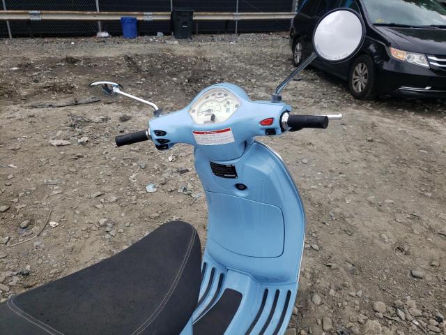 ZAPC386B0A5010817 - 2010 VESPA MOPED 50 BLUE photo 5