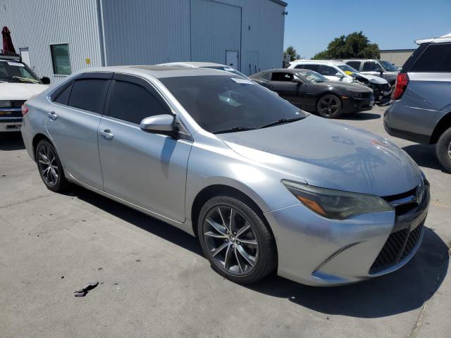 4T1BK1FK5GU570026 - 2016 TOYOTA CAMRY XSE SILVER photo 4