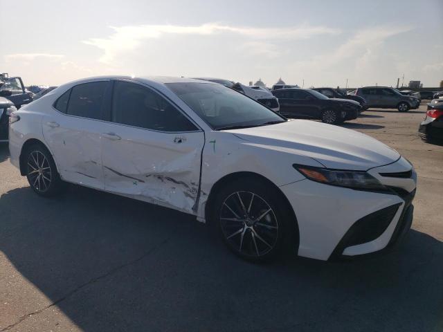 4T1T11AK6PU838810 - 2023 TOYOTA CAMRY SE NIGHT SHADE WHITE photo 4