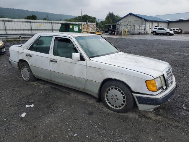 WDBEA30D3NB560421 - 1992 MERCEDES-BENZ 300 E WHITE photo 4