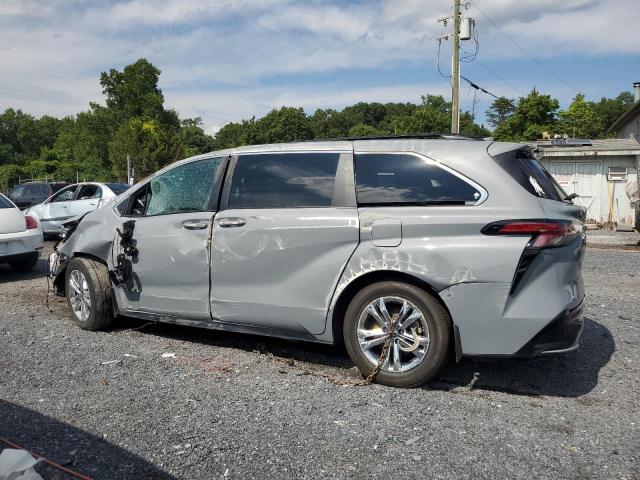 5TDDSKFC8PS074850 - 2023 TOYOTA SIENNA XSE SILVER photo 2