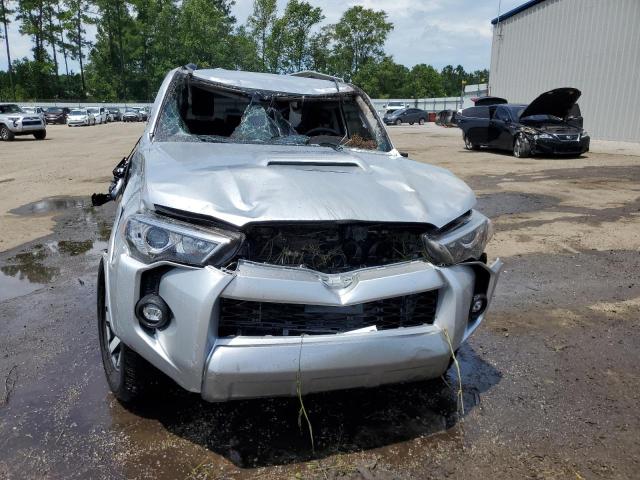 JTEPU5JR8N6049119 - 2022 TOYOTA 4RUNNER SR5/SR5 PREMIUM 银色 照片 5