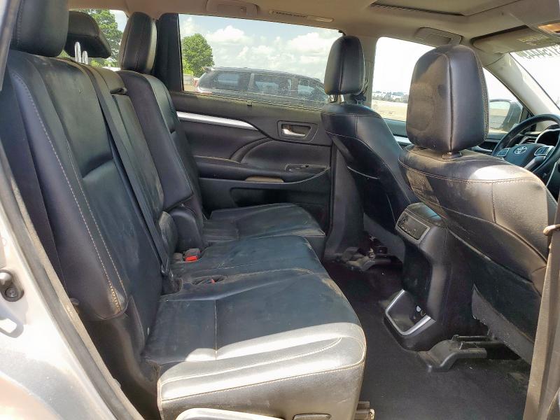 5TDKKRFH4GS158482 - 2016 TOYOTA HIGHLANDER XLE ვერცხლისფერი ფოტო 11