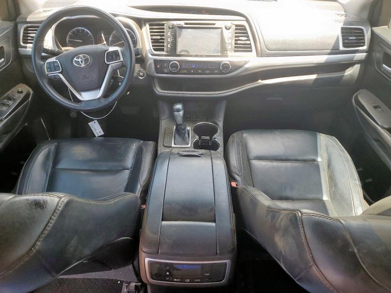 5TDKKRFH4GS158482 - 2016 TOYOTA HIGHLANDER XLE ვერცხლისფერი ფოტო 8