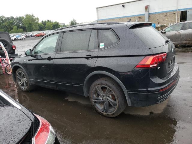 3VV8B7AX6PM091205 - 2023 VOLKSWAGEN TIGUAN SE R-LINE BLACK BLACK photo 2