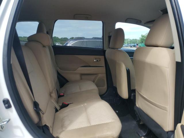 JA4AZ3A30HZ050404 - 2017 MITSUBISHI OUTLANDER SE თეთრი ფოტო 11