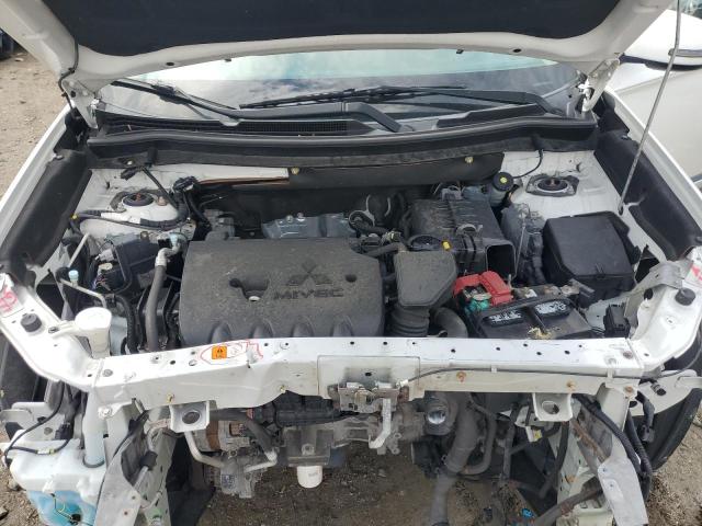 JA4AZ3A30HZ050404 - 2017 MITSUBISHI OUTLANDER SE თეთრი ფოტო 12
