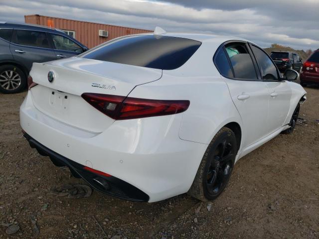 ZARFAEDN5H7535327 - 2017 ALFA ROMEO GIULIA Q4 白色 照片 4