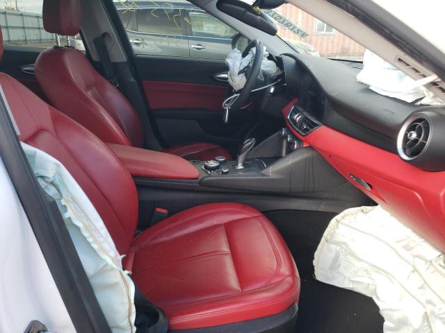 ZARFAEDN5H7535327 - 2017 ALFA ROMEO GIULIA Q4 白色 照片 5