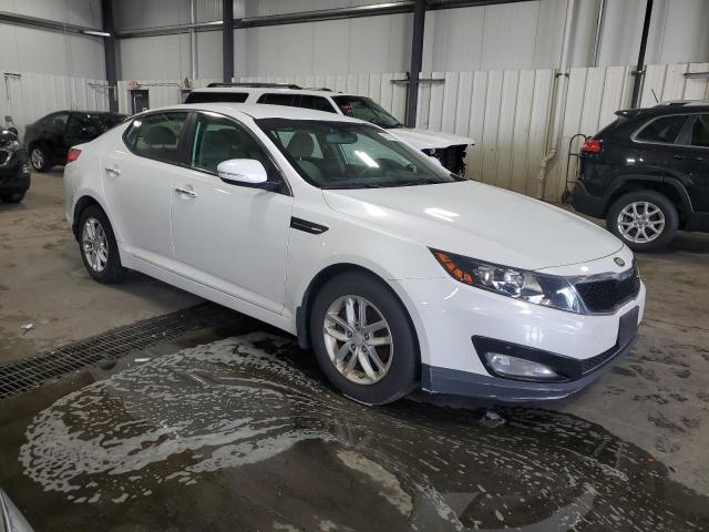 KNAGM4A75D5380819 - 2013 KIA OPTIMA LX WHITE photo 4