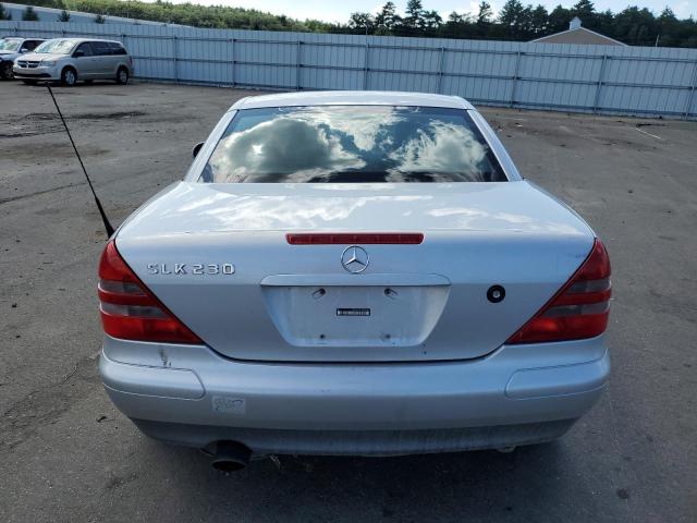 WDBKK47F7WF064870 - 1998 MERCEDES-BENZ SLK 230 KOMPRESSOR SILVER photo 6