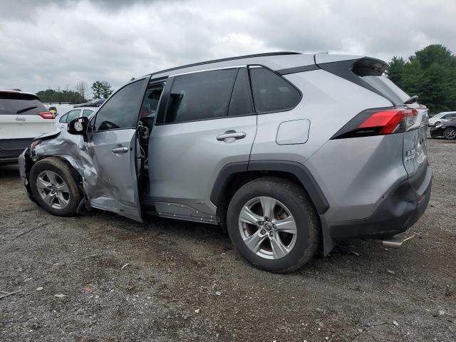 2T3RWRFV5NW140576 - 2022 TOYOTA RAV4 XLE 银色 照片 2