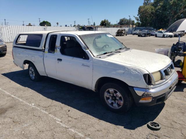 1N6DD26S3YC376306 - 2000 NISSAN FRONTIER KING CAB XE WHITE photo 4