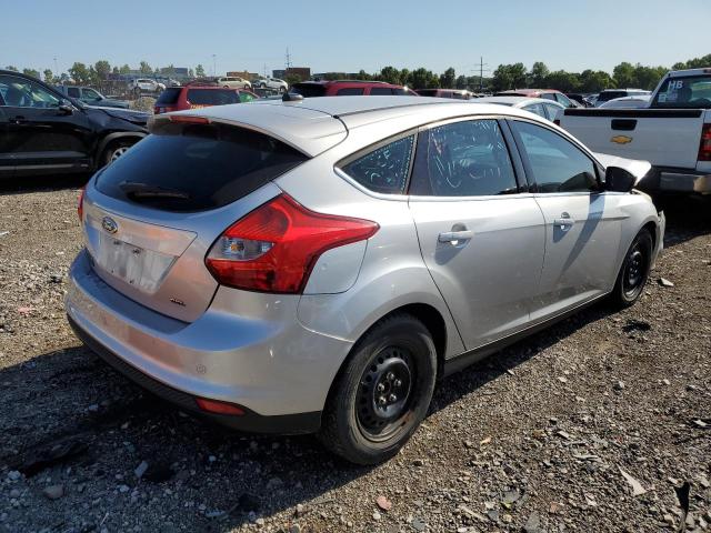 1FAHP3M2XCL336355 - 2012 FORD FOCUS SEL SILVER photo 3