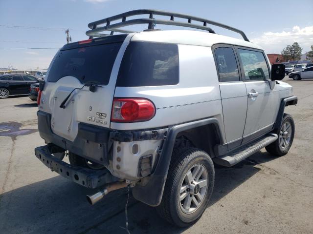 JTEZU11F470001646 - 2007 TOYOTA FJ CRUISER SILVER photo 3