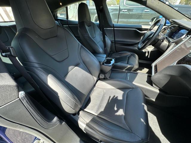 5YJSA1E29GF153669 - 2016 TESLA MODEL S Niebieski zdjęcie 5