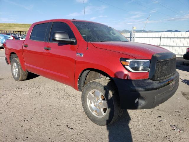 5TFDY5F19CX217761 - 2012 TOYOTA TUNDRA CREWMAX SR5 RED photo 4