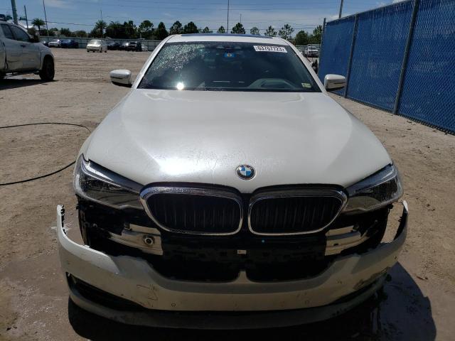WBAJE7C56JWD52794 - 2018 BMW 540 XI WHITE photo 5