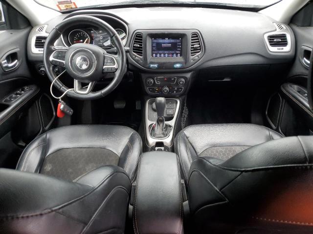 3C4NJDBB4HT689645 - 2017 JEEP COMPASS LATITUDE 黑色 照片 8