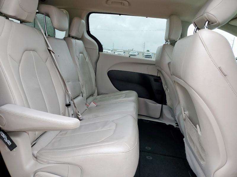 2C4RC1BGXJR316365 - 2018 CHRYSLER PACIFICA TOURING L SILVER photo 11