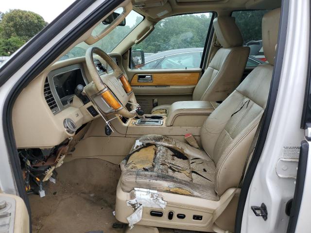 5LMJJ2J51AEJ05716 - 2010 LINCOLN NAVIGATOR თეთრი ფოტო 7