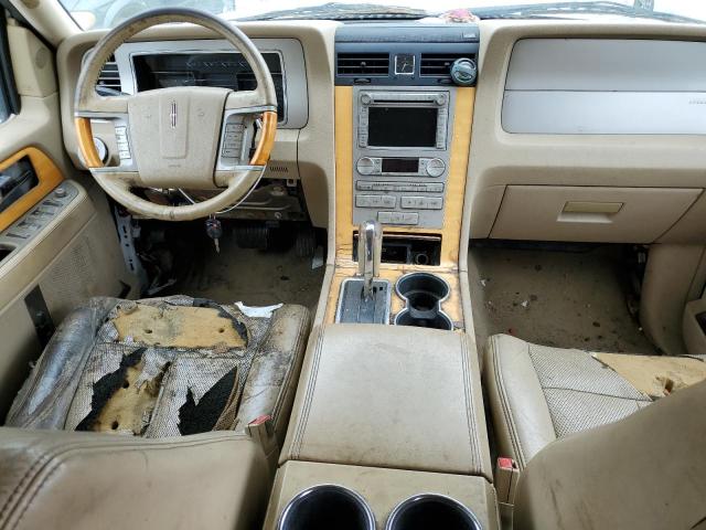 5LMJJ2J51AEJ05716 - 2010 LINCOLN NAVIGATOR თეთრი ფოტო 8
