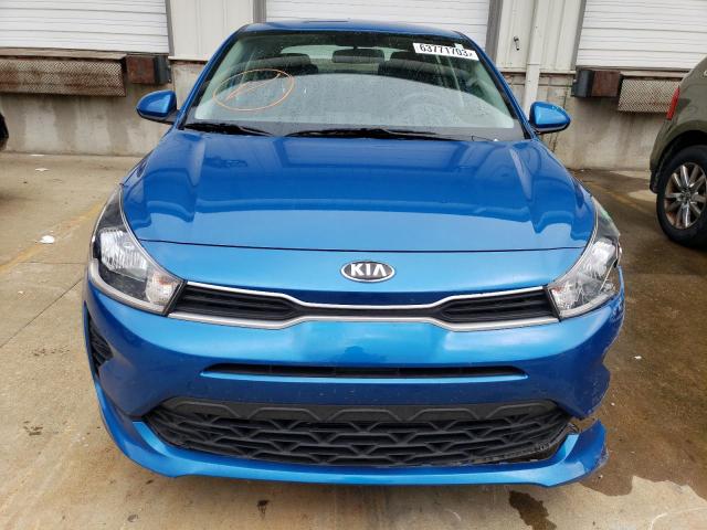 3KPA24AD4ME400583 - 2021 KIA RIO LX BLUE photo 5