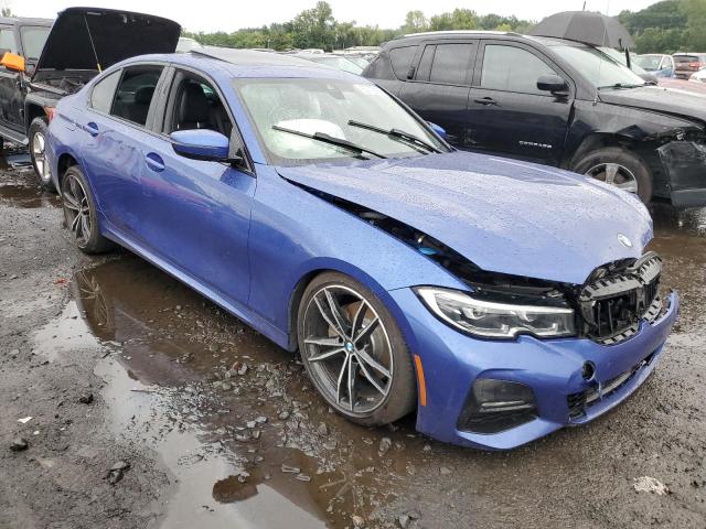 WBA5R7C58KAJ80012 - 2019 BMW 330XI BLUE photo 4